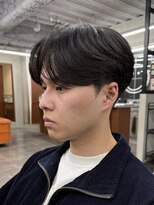 ニコ トウキョウ(nico TOKYO)&nbsp;ニュアンスパーマで作る毛流れセンターパートカルマヘア刈り上げ
