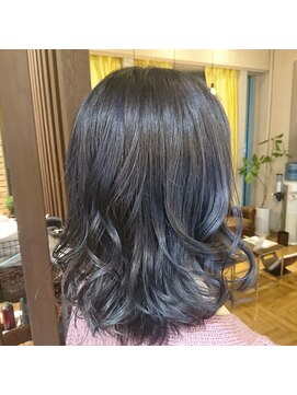 ウノプリール 京橋店(uno pulir) ミントアッシュボブミディアム