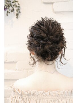 ブーミー(Bor mee) 【Bormee】無造作ルーズアップ☆花嫁様にも♪