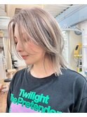 インナーカラー艶髪ネイビーグレーアッシュ大人美人