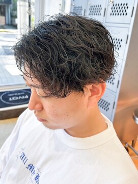 バトン(BATON) 波巻きスパイラルパーマ