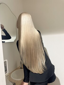 モニカ 栄店(MONIQA) ホワイトベージュ