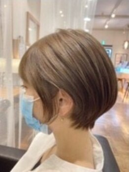 ハグアンドラグ(HUG&LUG)の写真/【小顔補正カット】が大人気！フォルム重視の巧みなカット技術で、360度どこから見ても美しいスタイルに♪
