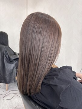 トイロ(toiro) 透明感オリーブベージュ