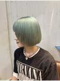 ペールグリーン