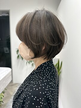 エレ 博多(ere) 大人美人ショート/レイヤーカット/白髪ぼかし/博多