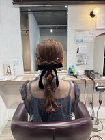 コワファースト長崎シャンプーボーイ 2nd(COIFF1RST 長崎 SHAMPOO BOY) お呼ばれアレンジ 編みおろしアレンジ