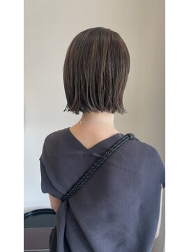 トウ(TOU) 白髪ぼかしハイライト