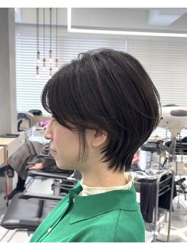 ヘアスペース リズム グリーン(Hair space Rizm green) 絶壁解消くびれショート