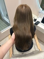 ロエ(LOE) ヘーゼルベージュレイヤーカット顔周りレイヤーブリーチなし