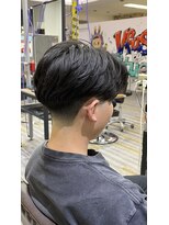 アフューズバイストゥー(Vfuse by StueW)&nbsp;センターパート×ニュアンスパーマ×テーパーフェード