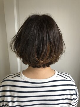 ライム(LIME) ふわっと揺れるショートボブ