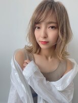 ルービック 京橋(Rubik's)&nbsp;小顔前下がり外ハネボブアッシュベージュ☆