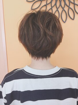 プライベートルーム PrivateRoom 襟足スッキリショート♪