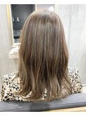 極細ハイライト×アッシュベージュ☆