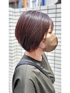 キザシ(KIZASI) 地毛残しハイライトで白髪ぼかし・オレンジインナーカラーと共に