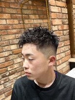 ミナミ(MINAMI)&nbsp;スパイキーツイストパーマスタイル　スキンフェード　国分寺