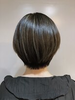 ノエル(NOEL) マット系ハイライト×コンパクト丸みショート