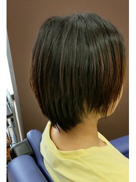 ブルブンガ(Berbunga) 【サラ艶ストレート】マッシュショート×伸ばしかけボブスタイル