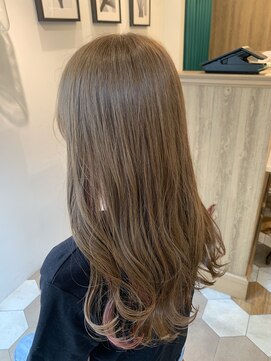 ムーン ティコブラーエ(moon tico brae) 7月(ミディアムヘア/グレージュカラー/シルキーベージュ)