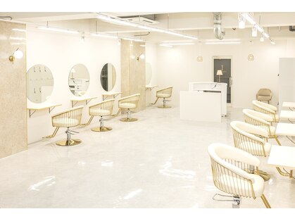 ワンズ リー 上大岡店(One's ly)の写真