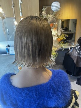 シアン 綱島店(CYAN) ハイトーンの切りっぱなしボブは絶対正義♪