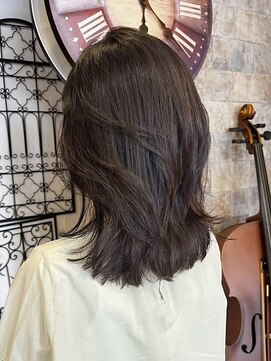 インデペンデンス(independence) 大人ミディアムレイヤー　20代30代40代50代