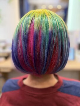 7種類使用の派手カラー！