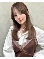 ナナローネス 渋谷(nana loness)&nbsp;レイヤーカット　ロングレイヤー　くすみベージュ　顔周りカット
