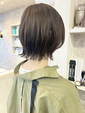 キャアリー(Caary) 福山市Caary人気くびれボブレイヤーオリーブカラー30代40代50代