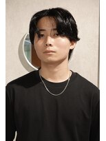 ヴァンシィー(VANCY)&nbsp;センターパート　曲がる縮毛矯正　ニュアンスパーマメンズカット