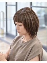 フロラクロマ 上通NEWS裏(FLORACHROMA)&nbsp;40代大人女性のレイヤーカット＋ハイライト