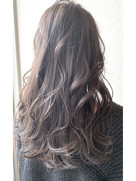 リル(Lille 橋本) カジュアルロング×スモーキーカラー [Lille橋本/橋本駅]