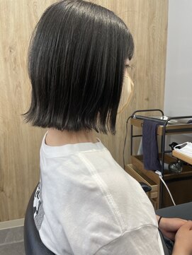 カノエ 福岡香椎店(canoe) 切りっぱなしボブ/外ハネボブ/グレー/髪質改善縮毛矯正