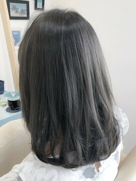 リベラ(LIBERA) 「ブリーチなし」で作る透明感ブルージュ《TARO》