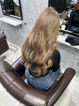 グラッジ 池袋(GLADGE) ミルクティーベージュ ハイトーンカラー ブリーチカラー