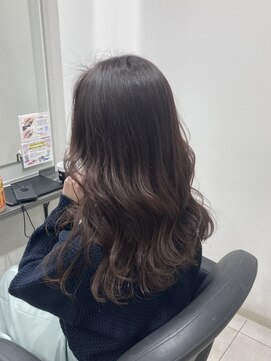 イーエムエー アールビアンカ 名駅店(e.m.a×Ar be.anca) 大人ブラウン