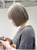ボブ/ローライト/ブラウン/ベージュ／ケアブリーチ/20代