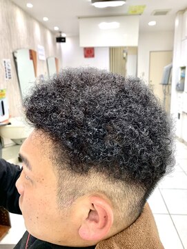 ヘアーアンドヒーリング フィール(HAIR&HEALING FEEL) アフロ