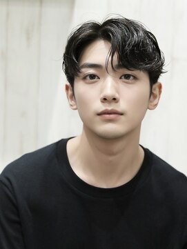 アース 天満橋店(HAIR & MAKE EARTH) 冬向け◎20代30代メンズ波巻きパーマ×センターパートカット