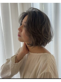 ロエ 平尾山荘(loe)の写真/白髪のお悩みを解決★脱白髪染めで気になる白髪のお悩みを解消♪ハイライトで伸びても気にならないカラーを
