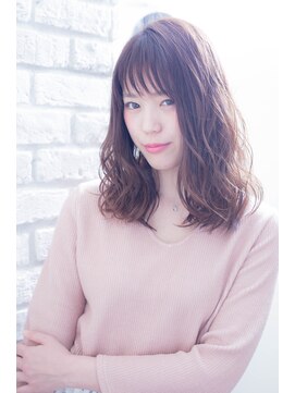 エルサフィロ キタハマ(el zafiro kitahama) 【el zafiro  kitahama】フェミニン　カール　セミディー