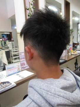 コアフィールフィス(COIFFURE fils) 【見附・今町】刈り上げ×ツーブロック