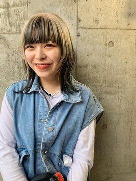 アルカナ 明治神宮前原宿(ARCANA) デザインカラー　表面カラー　ホワイトブロンド　ウルフカット