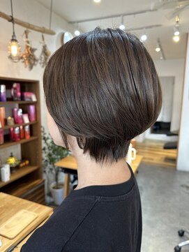 パルフェ(parfait) ショートスタイル/くびレイヤー/ひし形/３０代４０代