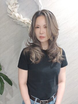 ハイストリートヘア(High street Hair) 40代の可愛さ溢れるロングレイヤー＋バレイヤージュカラー