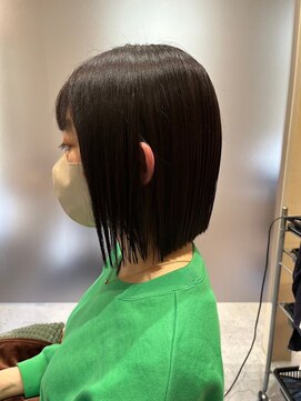 シー(THEE) 髪質改善レイヤーカット/小顔カットぱっつん前髪/暗髪