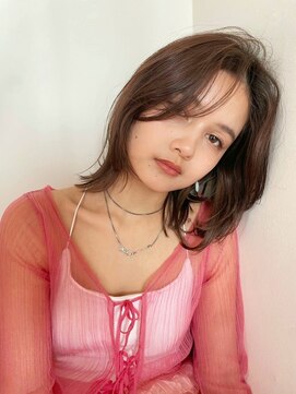 エレノア 藤沢(Eleanor) 【ゆるミディアム】柔らか質感の大人ヘア