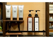バックボーンバーバー 立川北口店(BACK.BONE.BARBER)の雰囲気（オリジナルシャンプー＆トリートメント＆ワックスも販売中！）