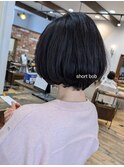 ショートボブ